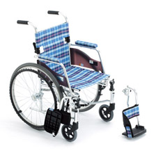 MIKI手動輪椅車CRT-3 藍色 A-19B扶手可掀，掛腳可拆卸 小型便攜輪椅 旅行攜帶方便